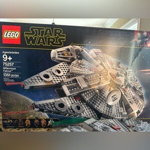 Lego Star Wars Millennium Falcon 75257 box and instructions included